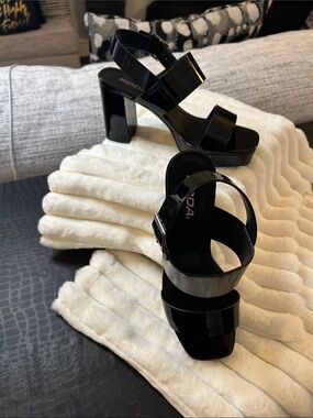 SODA Black Patent Platform Sandals | Chunky Minimalist Y2K | Women's Size __8.5